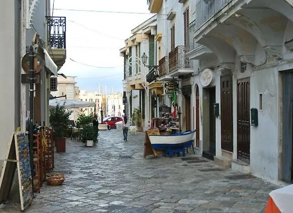 Vicino Al Mare Apartment *